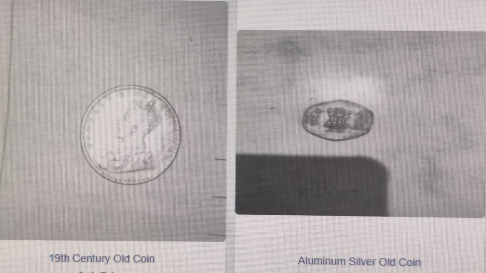 పాత నాణేల కొనుగోలు అమ్మకాలలో కొందరు వ్యక్తులు మధ్యవర్తుల మంటూ మోసం చేసిన ఘటనలు ఉన్నాయి