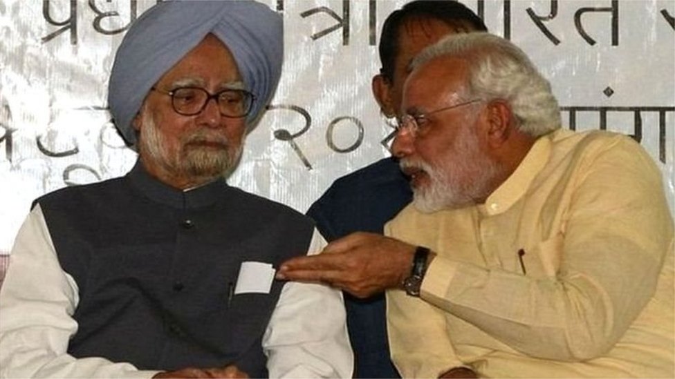 యూపీఏ హయాంలో జారీ చేసిన బాండ్ల కారణంగానే చమురు భారం పడుతోందని మోదీ ప్రభుత్వం చెబుతోంది.