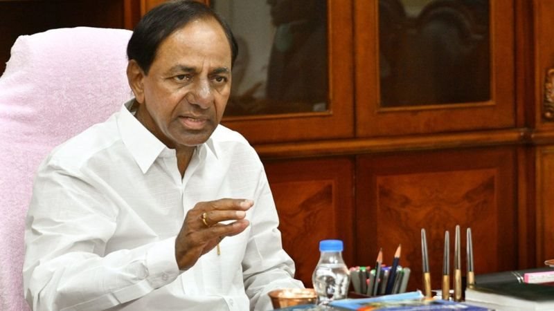 మూడో వేవ్‌ను ఎదుర్కొనేందుకు సన్నాహాలే కాక, తెలంగాణలో వైద్యరంగం రూపు రేఖలే మారుస్తామని తెలంగాణ సర్కారు అంటోంది