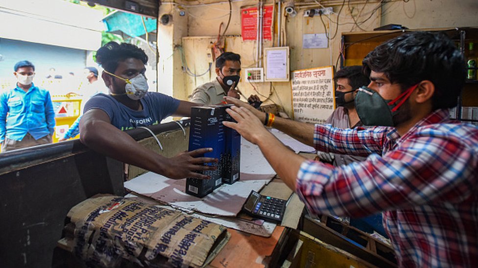 మద్యం దుకాణాలు