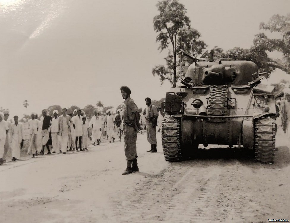 హైదరాబాద్ రాజ్యంలోకి యుద్ధ ట్యాంకులతో ప్రవేశించిన భారతీయ సైన్యం
