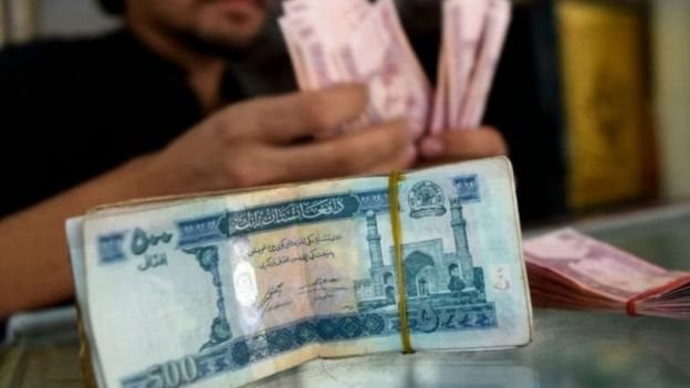 డాలర్ల స్మగ్లింగ్-పాక్ రూపాయిపై ప్రభావం