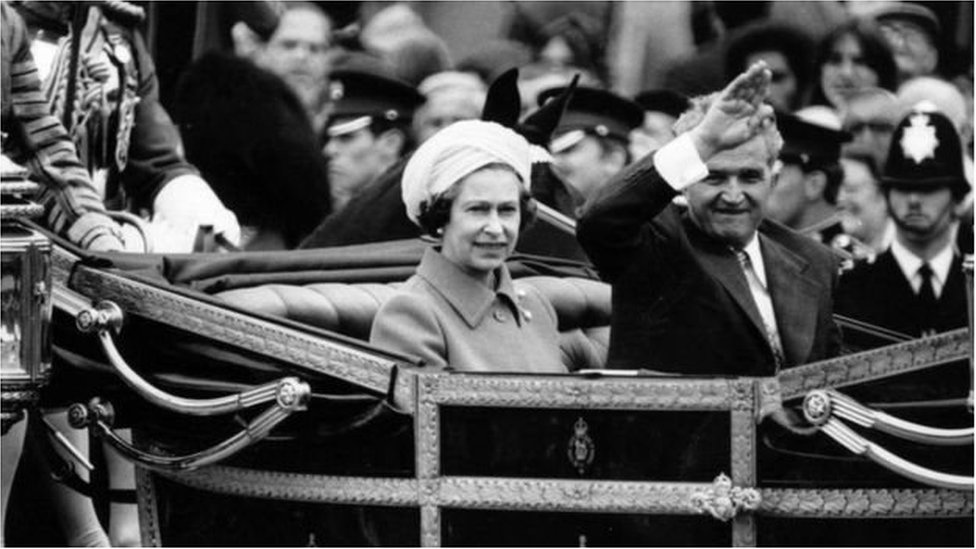 నికొలస్ చాచెస్కూ