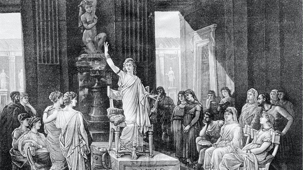 గ్రీసు దేశంలో లెస్బోస్కు చెందిన సాఫో (క్రీస్తు పూర్వం 620-570) ప్రముఖ ప్రాచీన కవయిత్రి. గ్రీసు దేశంలో లెస్బోస్కు చెందిన సాఫో (క్రీస్తు పూర్వం 620-570) ప్రముఖ ప్రాచీన కవయిత్రి.