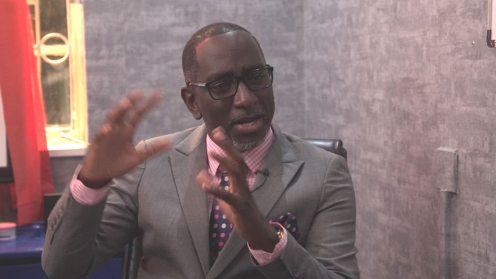 మహిళలు చేస్తున్న చిన్న తప్పు కారణంగా సింగిల్‌గా మిగిలిపోతున్నారని బురాలే అన్నారు.