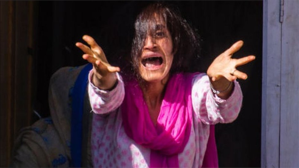 మైనారిటీల హత్యలపై కశ్మీర్‌లో నిరసనలు వెల్లువెత్తాయి