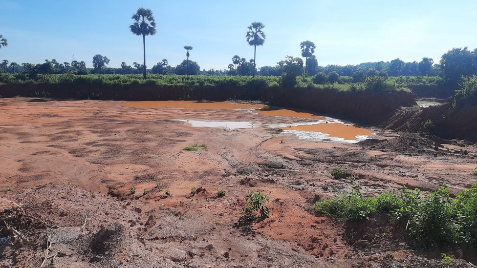 అసైన్డ్ భూముల్లో తవ్వకాలు