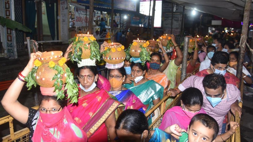 విజయనగరంలో ఏటా జరిగే సిరిమానోత్సవం