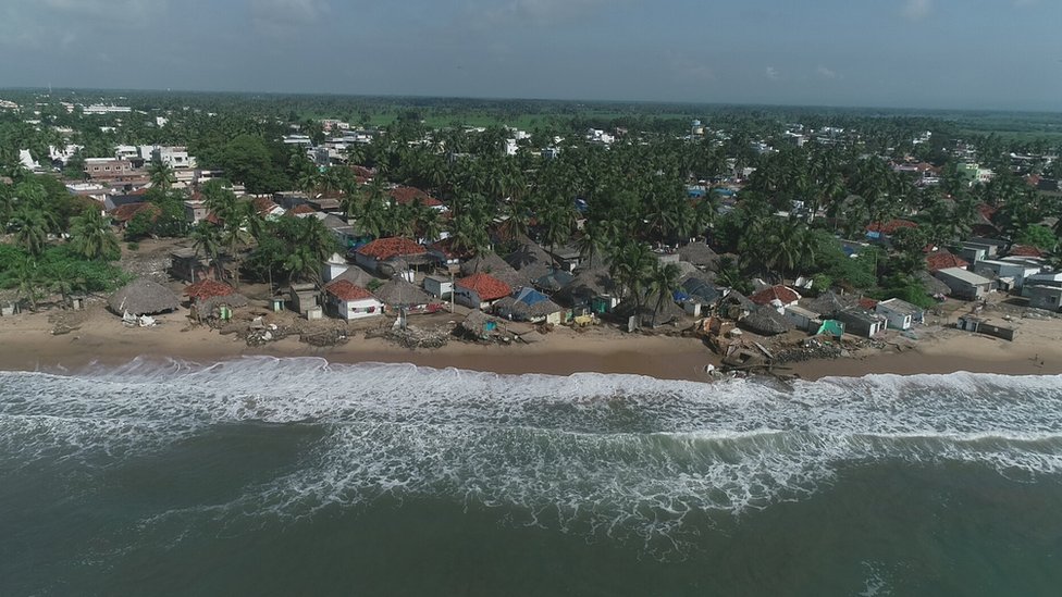 తూర్పుగోదావరి జిల్లా కాకినాడ సమీపంలోని ఉప్పాడ తీరం తూర్పుగోదావరి జిల్లా కాకినాడ సమీపంలోని ఉప్పాడ తీరం