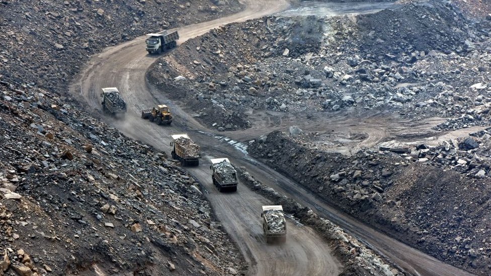 భారతదేశంలో 70% విద్యుత్ బొగ్గు నుంచే వస్తోంది. భారతదేశంలో 70% విద్యుత్ బొగ్గు నుంచే వస్తోంది.