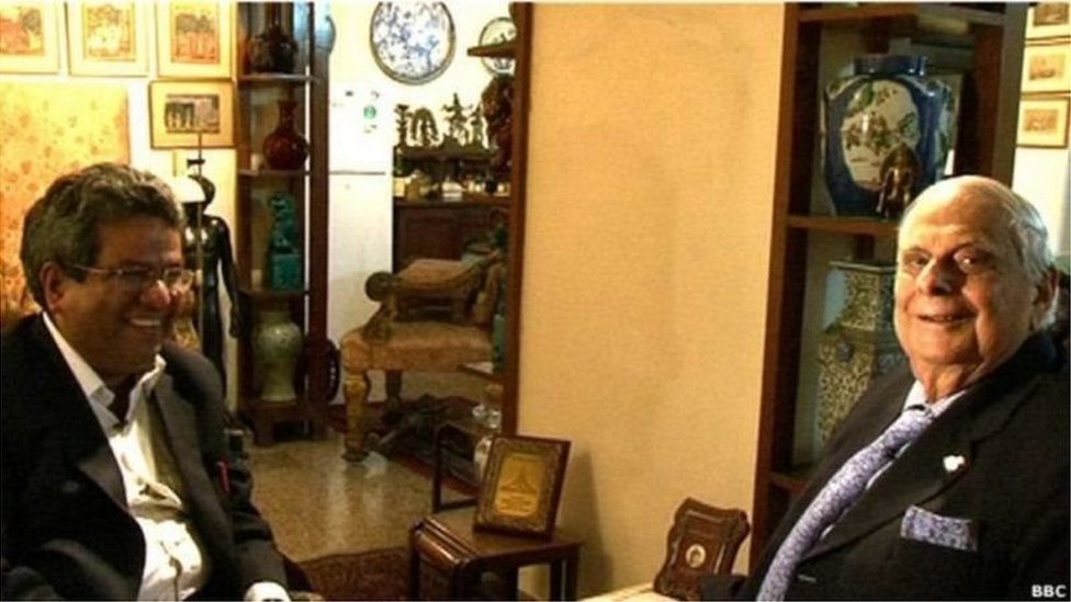 జనరల్ జేఎఫ్‌ఆర్ జాకబ్‌తో బీబీసీ ప్రతినిధి రెహాన్ ఫజల్ (ఫైల్ ఫోటో)