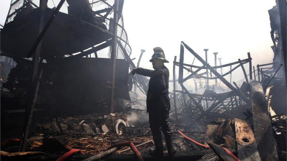 గ్యాస్ సిలిండర్ పేలిన ప్రమాదం (ప్రతీకాత్మక చిత్రం) గ్యాస్ సిలిండర్ పేలిన ప్రమాదం (ప్రతీకాత్మక చిత్రం)