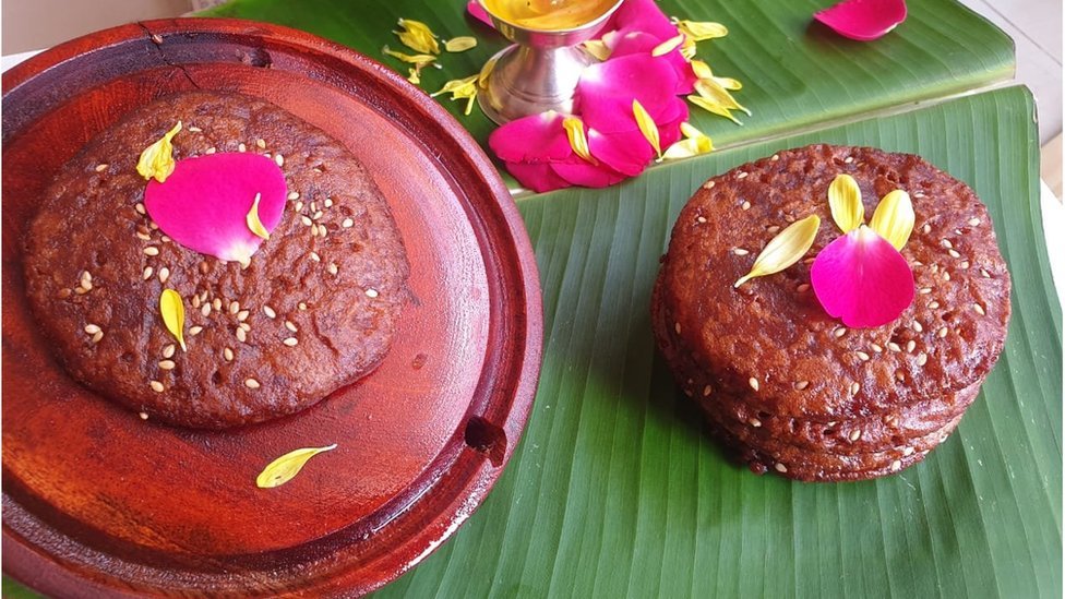 సంక్రాంతి వంటల్లో అరిసెలకు ప్రత్యేక స్థానం ఉంది సంక్రాంతి వంటల్లో అరిసెలకు ప్రత్యేక స్థానం ఉంది