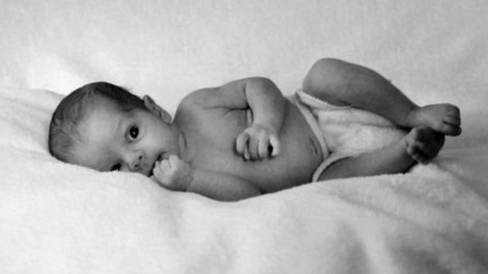 పూర్తిగా ఆరునెలల తర్వాత నుండి పిల్లలకు పూరకాహారం అందించాలి. పూర్తిగా ఆరునెలల తర్వాత నుండి పిల్లలకు పూరకాహారం అందించాలి.