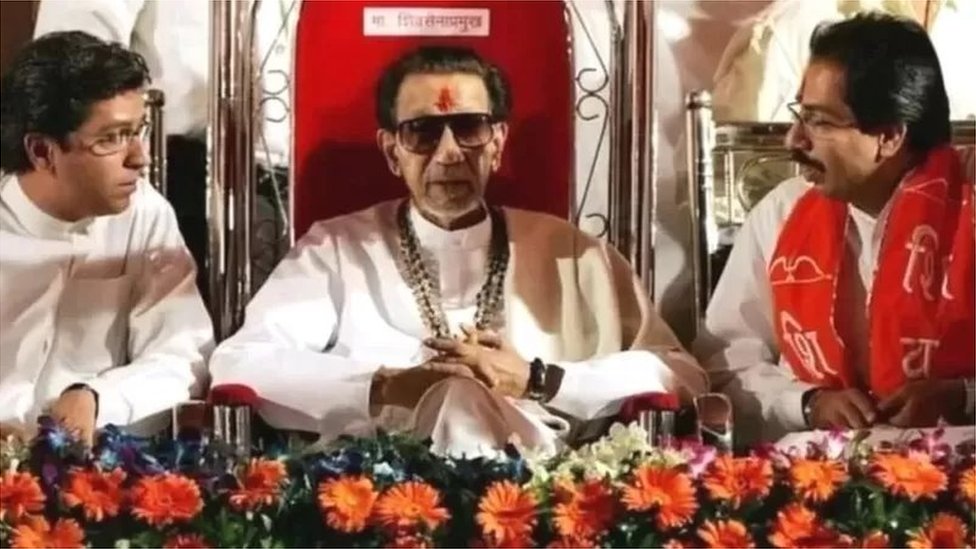 రాజ్, ఉద్ధవ్ ఠాక్రేలతో బాలాసాహెబ్ ఠాక్రే రాజ్, ఉద్ధవ్ ఠాక్రేలతో బాలాసాహెబ్ ఠాక్రే