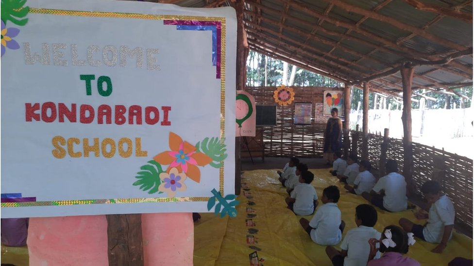 కొండల మీద ఏర్పాటు చేసిన బడి కొండబడి అయ్యింది