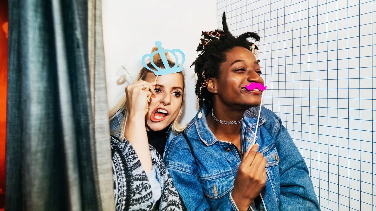 ఆటలు ఆడడం పెద్దలకు కూడా మానసికారోగ్యాన్ని చేకూరుస్తుంది ఆటలు ఆడడం పెద్దలకు కూడా మానసికారోగ్యాన్ని చేకూరుస్తుంది