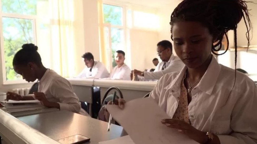 వైద్య విద్యార్ధులు