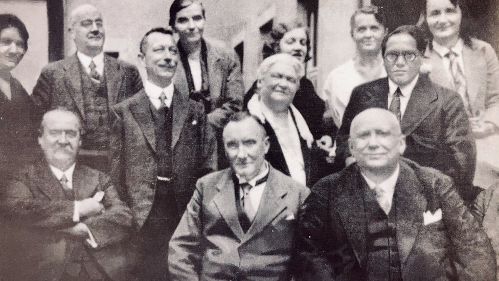 లండన్ స్కూల్ ఆఫ్ ఎకనామిక్స్ లో అంబేడ్కర్