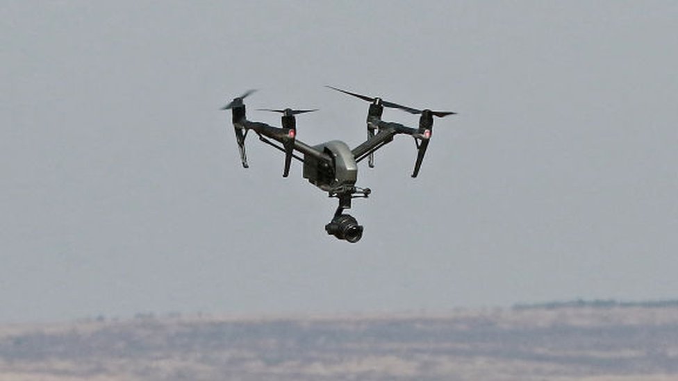 డ్రోన్లు