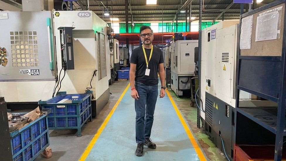 ఫరీదాబాద్ లో తన ఫ్యాక్టరీకి ఒక్కరోజు కూడా కోతల్లేకుండా విద్యుత్ అందలేదని సందీప్ మాల్ అన్నారు