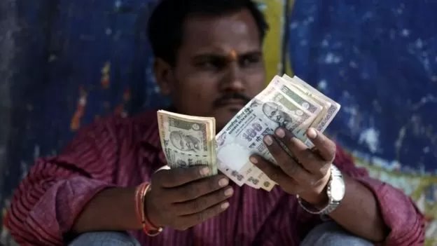 నకిలీ కరెన్సీ నోట్లు