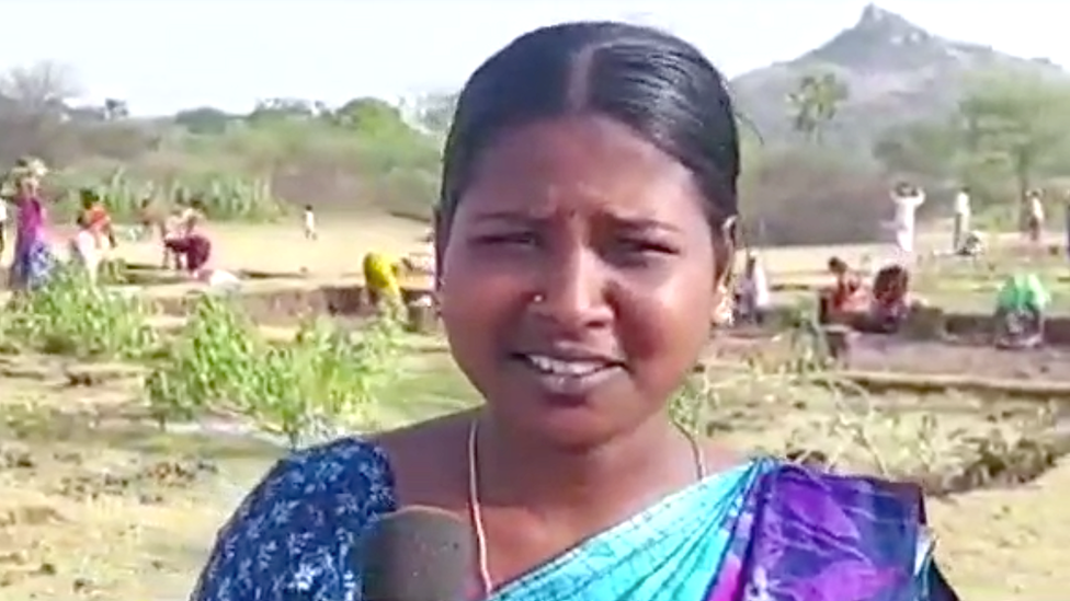 విశ్వనాథ కాలనీ సర్పంచ్ అనిత