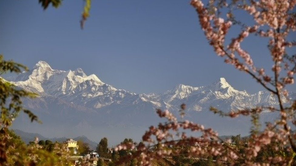 కసార్దేవి పర్వతాలు కసార్దేవి పర్వతాలు