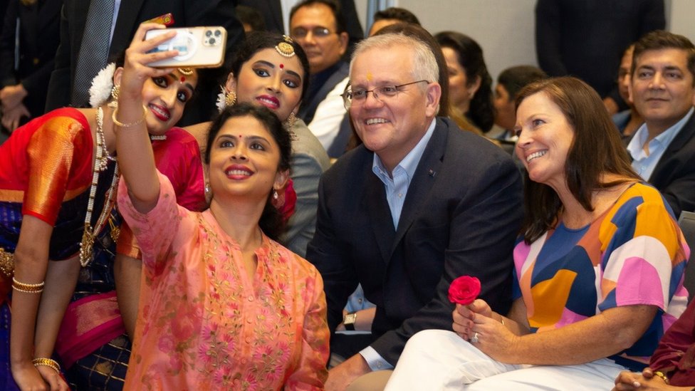 మే నెలలో సిడ్నీలో జరిగిన భారతీయుల కార్యక్రమానికి హాజరైన అప్పటి ప్రధాని స్కాట్ మోరిసన్ మే నెలలో సిడ్నీలో జరిగిన భారతీయుల కార్యక్రమానికి హాజరైన అప్పటి ప్రధాని స్కాట్ మోరిసన్