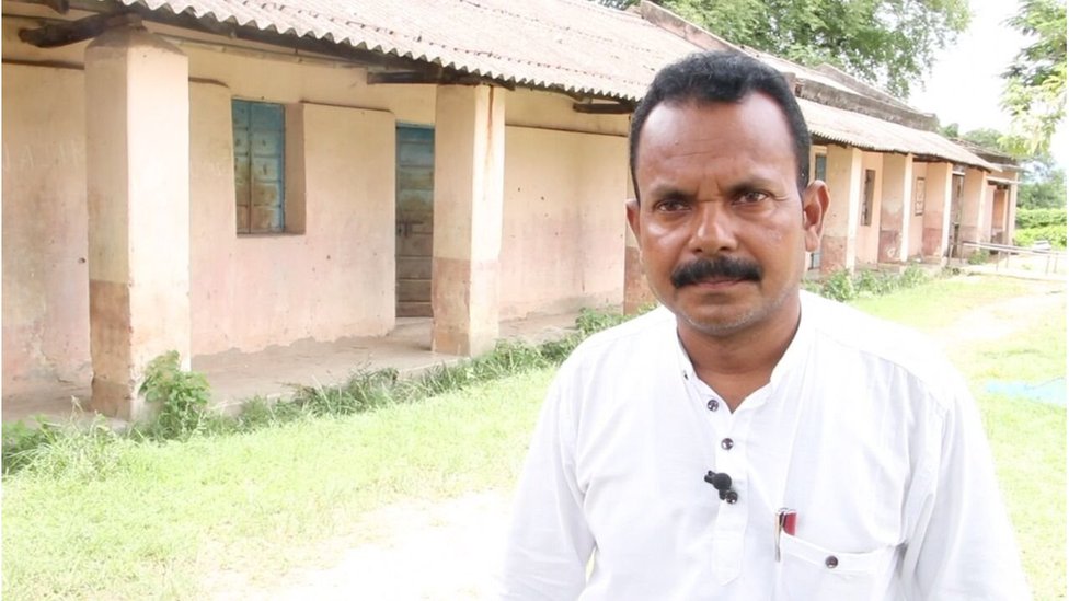 సర్పంచ్ ఖేలారామ్ హాంసదా