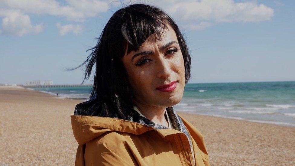 బెల్లా తోపాటు 30 మంది ఎల్జీబీటీ కమ్యూనిటీ సభ్యులను బ్రిటన్ కు చేర్చారు