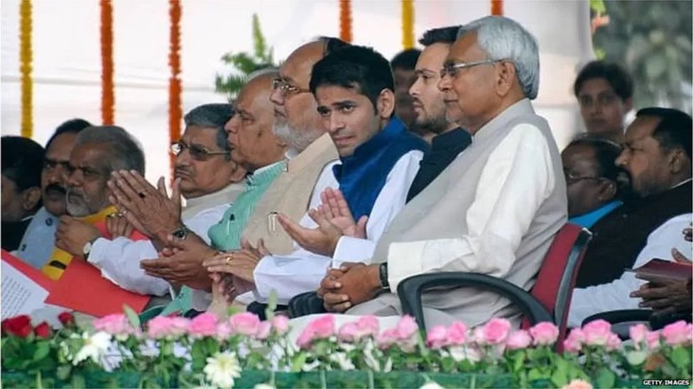 ఆర్జేడీ మద్ధతుతో నితీశ్ కుమార్ ముఖ్యమంత్రిగా కొనసాగవచ్చు