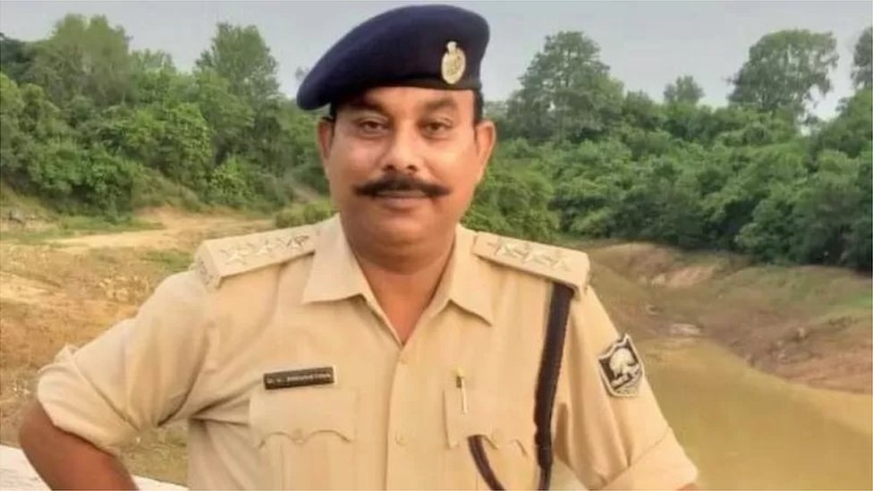 ఎస్‌డీపీఓ దినేష్ చంద్ర శ్రీవాస్తవ