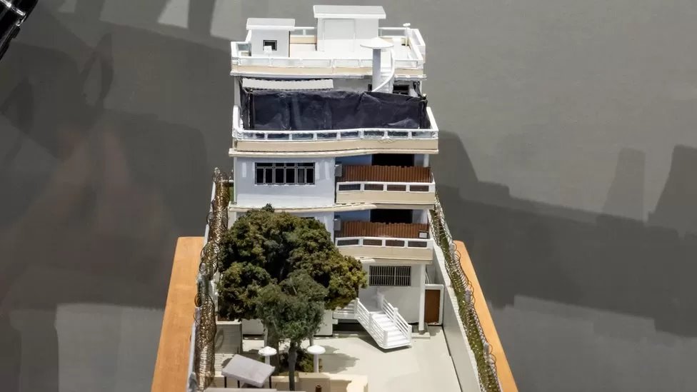 జవహరి కాంపౌండ్ నమూనా