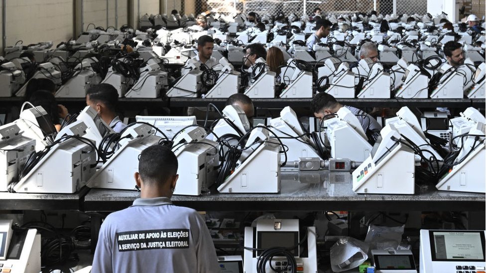 బ్రెజిల్ ఓటింగ్ మెషిన్లు