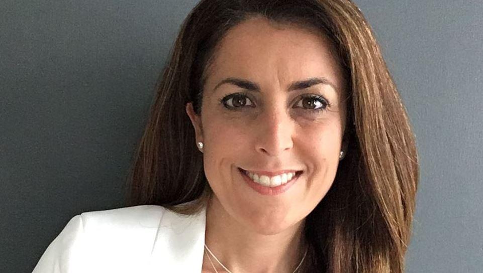 సెరెనా సిమ్మన్స్ సెరెనా సిమ్మన్స్