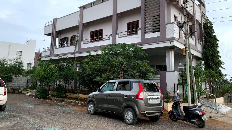బాధితురాలి ఇల్లు