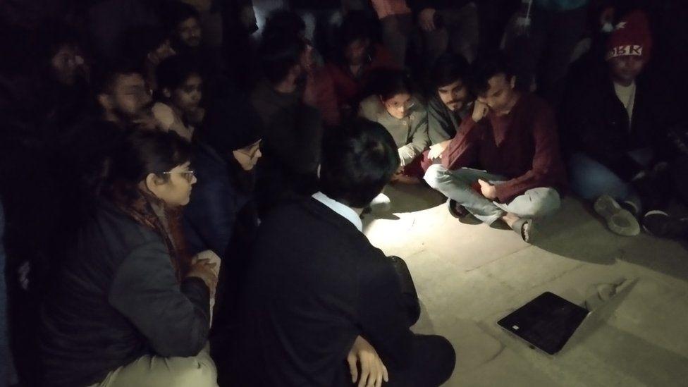 బీబీసీ డాక్యుమెంటరీ ప్రదర్శన బీబీసీ డాక్యుమెంటరీ ప్రదర్శన