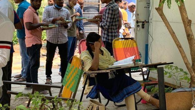 ఉద్యోగ అభ్యర్థులు