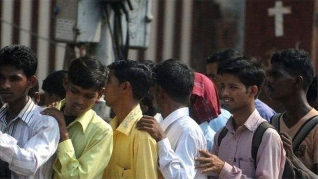 ఉద్యోగ అభ్యర్థులు