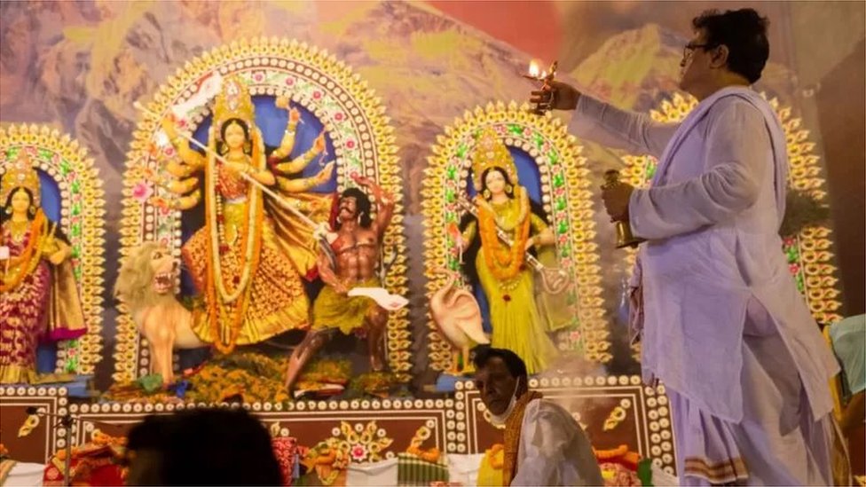 హిందూ ఆలయాలు ధ్వంసం హిందూ ఆలయాలు ధ్వంసం