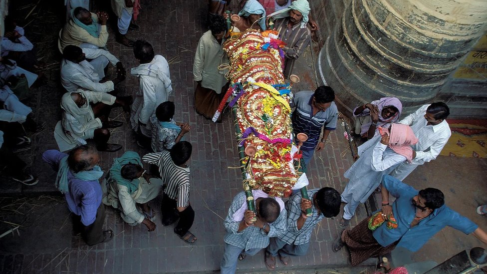 వారణాసి వారణాసి