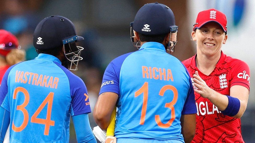 ఇంగ్లండ్తో మ్యాచ్లో భారత జట్టు ఓటమి ఇంగ్లండ్తో మ్యాచ్లో భారత జట్టు ఓటమి