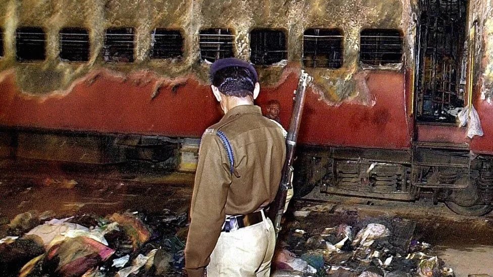 కాలిపోయిన సబర్మతి ఎక్స్‌ప్రెస్ భోగి