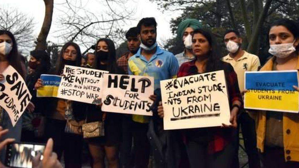 యుక్రెయిన్‌లో భారత విద్యార్థులు