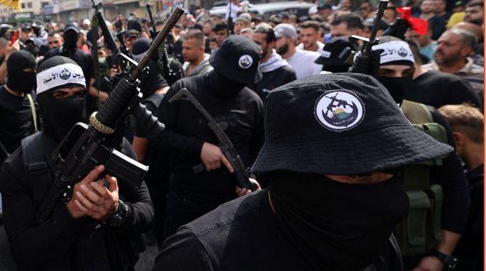 లయన్స్ డెన్