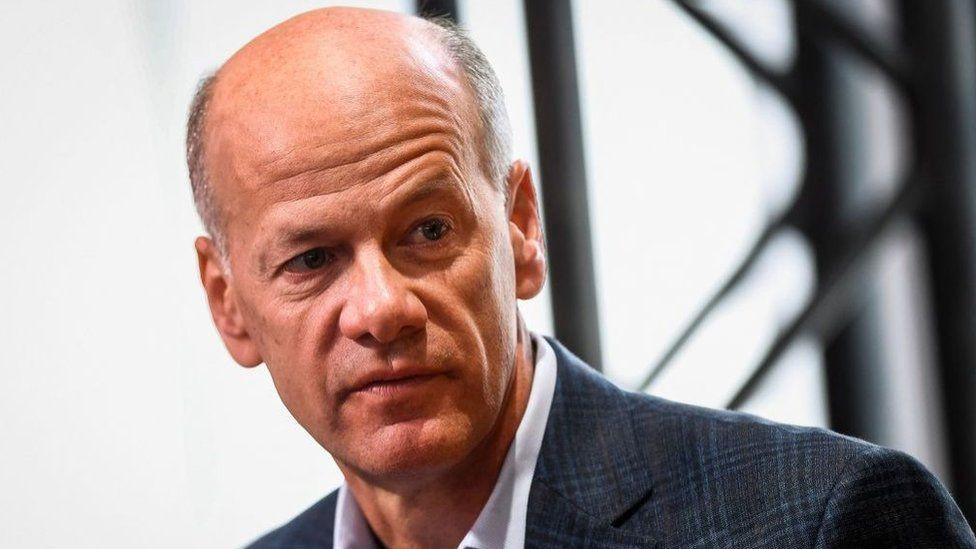 సిలికాన్ వ్యాలీ బ్యాంక్ చీఫ్ గ్రెగరీ బెకర్ సిలికాన్ వ్యాలీ బ్యాంక్ చీఫ్ గ్రెగరీ బెకర్