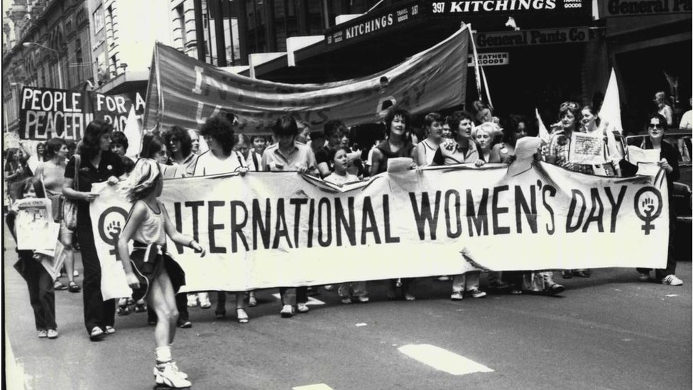 అంతర్జాతీయ మహిళా దినోత్సవం సందర్భంగా 1981వ సంవత్సరంలో ఆస్ట్రేలియాలో ర్యాలీ నిర్వహిస్తున్న మహిళలు