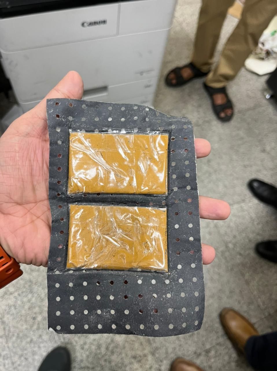 గోల్డ్ స్మగ్లింగ్