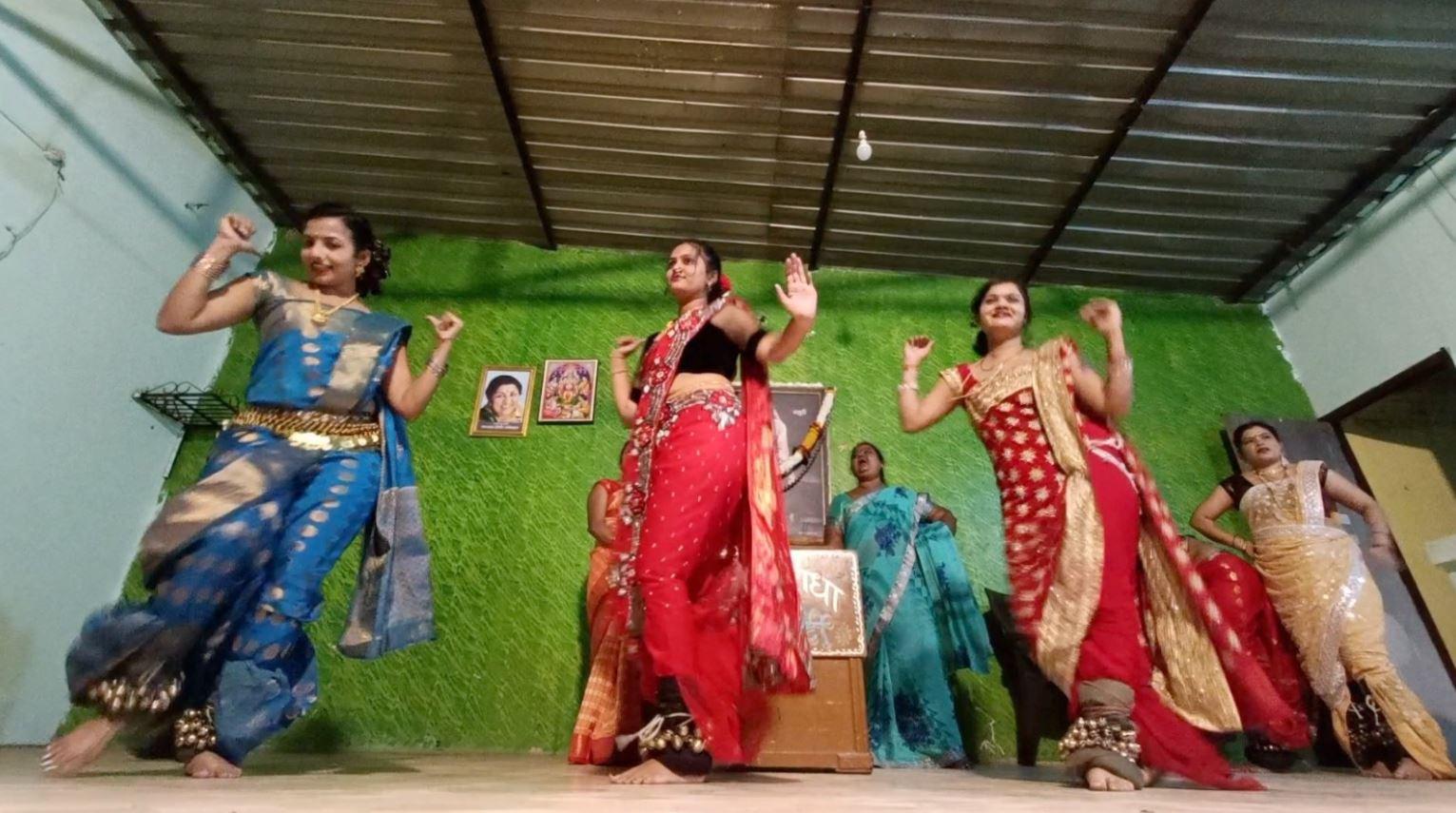 లావణి నృత్యం